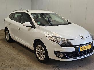 Auto incidentate Renault Mégane 1.5 dCi 110 Combi/o 4Dr Diesel 1.461cc 81kW (110pk) FWD 2013/8