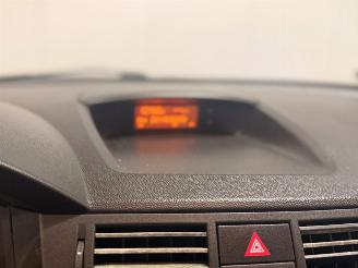 Opel Meriva 1.6 16V MPV picture 14