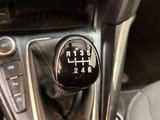 Ford Focus 1.0 Titanium picture 10