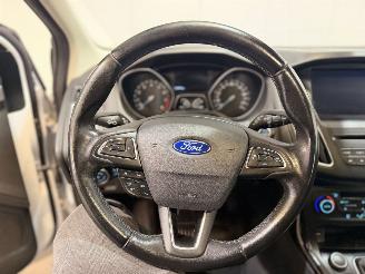 Ford Focus 1.0 Titanium picture 15