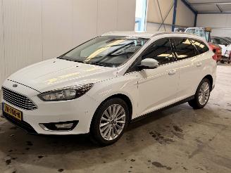 Ford Focus 1.0 Titanium picture 7