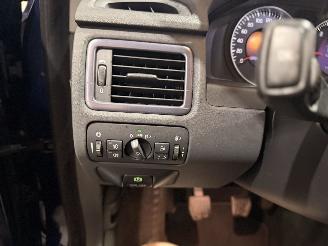 Volvo V-70 2.4 D4 Summum picture 17