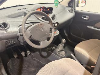 Renault Twingo 1.2 - 16V Authentique picture 11