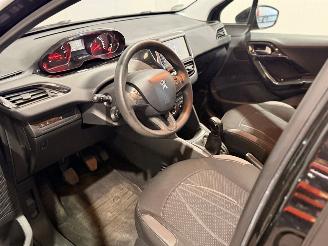 Peugeot 208 1.0 Vti 12V PureTech Hatchback  Benzine picture 10