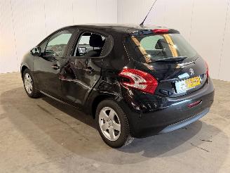 Peugeot 208 1.0 Vti 12V PureTech Hatchback  Benzine picture 5