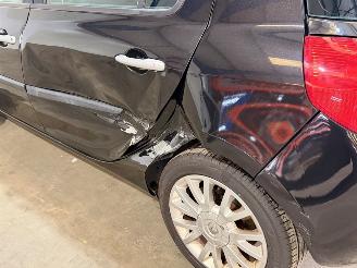 Renault Clio 2.0-16V Dynamique S picture 9