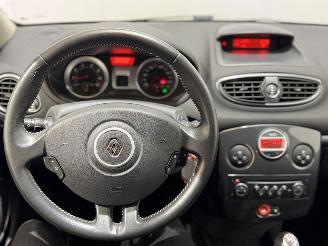 Renault Clio 2.0-16V Dynamique S picture 14