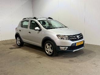 skadebil auto Dacia Sandero 0.9 TCe Stepway Lauréate 2013/12