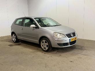 uszkodzony samochody osobowe Volkswagen Polo 1.4-16V Optive 2006/8