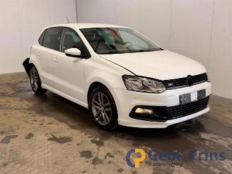 Vrakbiler auto Volkswagen Polo Polo V (6R), Hatchback, 2009 / 2017 1.2 TSI 16V BlueMotion Technology 2015/10