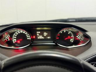 Peugeot 308 1.6 BlueHDI Blue Lease picture 12