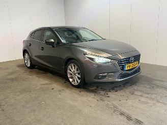skadebil auto Mazda 3 2.0 SkyActiv-D 150 GT-M 2017/9