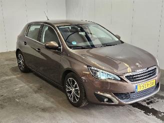 krockskadad bil auto Peugeot 308 1.6 16V THP Hatchback 4Dr Benzine 1.598cc 92kW (125pk) FWD 2013/11