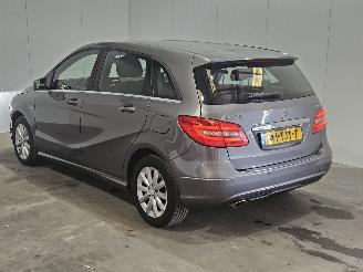 Vaurioauto  passenger cars Mercedes B-klasse 1.8 B-180 CDI BlueEFFICIENCY 16V Hatchback  Diesel 1.796cc 80kW (109pk) FWD 2012/2