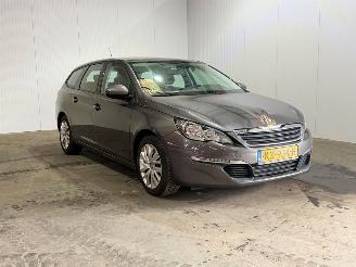 Voiture accidenté Peugeot 308 1.2 PureTech Blue Lease 2016/12
