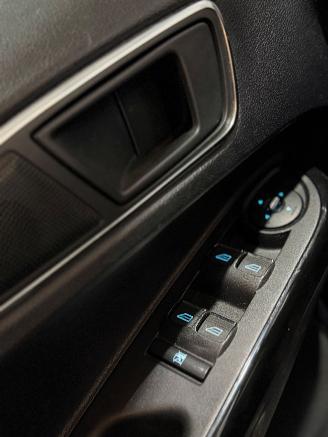 Ford B-Max 1.0 EcoBoost Titanium picture 15