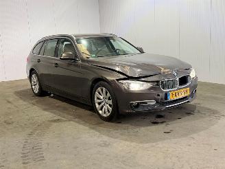 krockskadad bil auto BMW 3-serie 316i Executive 2013/7
