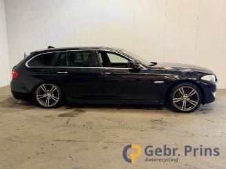 BMW 5-serie 5 serie Touring (F11), Combi, 2009 / 2017 530d xDrive 24V Blue Performance picture 2