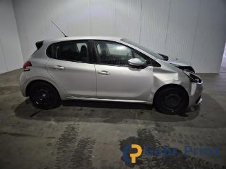 Peugeot 208 208 I (CA/CC/CK/CL), Hatchback, 2012 / 2019 1.2 Vti 12V PureTech 82 picture 2