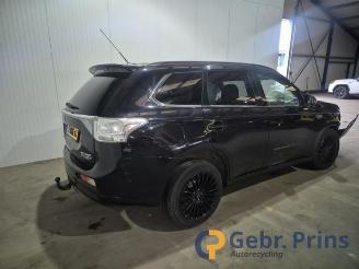 Mitsubishi Outlander Outlander (GF/GG), SUV, 2012 / 2022 2.0 16V PHEV 4x4 picture 2