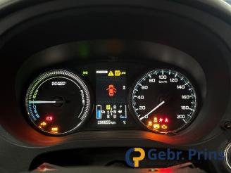 Mitsubishi Outlander Outlander (GF/GG), SUV, 2012 / 2022 2.0 16V PHEV 4x4 picture 5