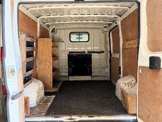 Peugeot Boxer 330 2.2 HDI L2H1 Profit+ picture 16