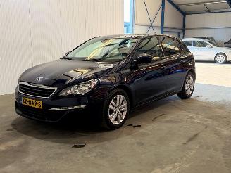 Peugeot 308 1.2 PureTech Blue Lease Executive picture 7
