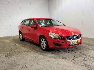 Coche accidentado Volvo V-60 1.6 T3 Kinetic 2012/5