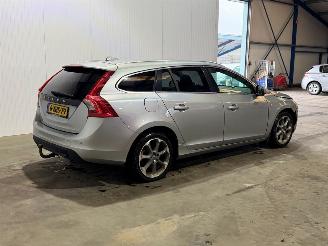 Volvo V-60 1.6 Drive R-Design picture 3