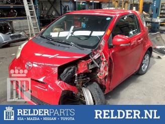 Coche siniestrado Toyota iQ iQ, Hatchback 3-drs, 2009 / 2015 1.0 12V VVT-i 2010/10