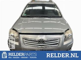 Vrakbiler auto Toyota Avensis Avensis Wagon (T25/B1E), Combi, 2003 / 2008 2.0 16V D-4D-F 2007/10