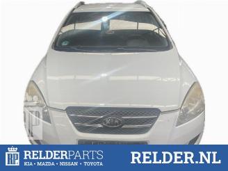 krockskadad bil bedrijf Kia Cee d Cee'd Sporty Wagon (EDF), Combi, 2007 / 2012 1.6 16V 2009/6