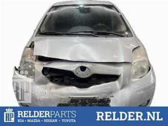 Démontage voiture Toyota Yaris Yaris II (P9), Hatchback, 2005 / 2014 1.33 16V Dual VVT-I 2011/3