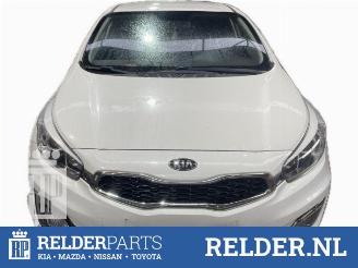 Uttjänta bilar auto Kia Cee d Cee'd (JDB5), Hatchback 5-drs, 2012 / 2018 1.4 CRDi 16V 2015/1