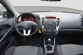 Kia Cee d 1.4 16V picture 13