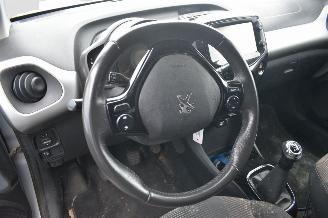 Peugeot 108 1.2 VTI     ONLY FOR PARTS picture 10