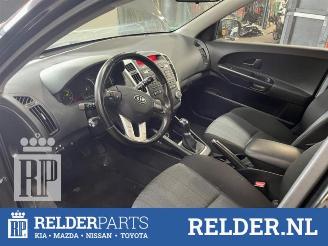 Kia Cee d Cee'd Sporty Wagon (EDF), Combi, 2007 / 2012 1.4 16V picture 9