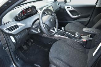 Peugeot 2008 1.2 vvti Pure Tech picture 9