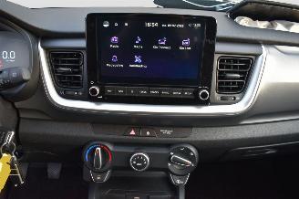Kia Stonic 1.0 T-GDI HYBRIDE    7.910 KM picture 13