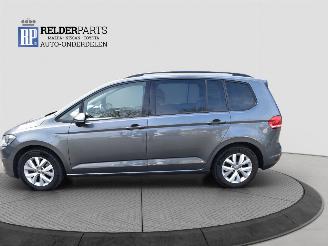Volkswagen Touran 1.5 TSI picture 2