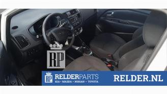 Kia Rio Rio III (UB), Hatchback, 2011 / 2017 1.1 CRDi VGT 12V picture 10