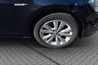 Volkswagen Golf 1.0 TSI picture 19