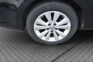 Volkswagen Golf 1.0 TSI picture 21