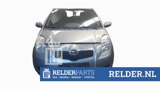 Vrakbiler auto Toyota Yaris Yaris II (P9), Hatchback, 2005 / 2014 1.3 16V VVT-i 2006/7