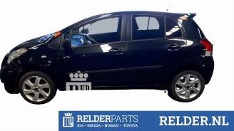 Toyota Yaris Yaris II (P9), Hatchback, 2005 / 2014 1.33 16V Dual VVT-I picture 3