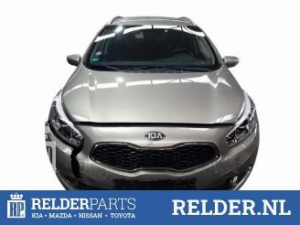 Vrakbiler auto Kia Cee d Cee'd Sportswagon (JDC5), Combi, 2012 / 2018 1.6 GDI 16V 2013/1
