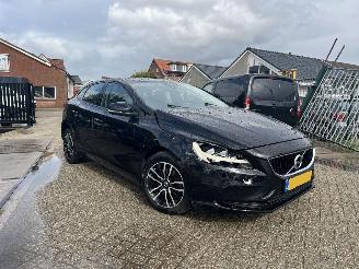 Vaurioauto  passenger cars Volvo V-40 2.0 T2 Nordic+  177.569 KM!! 2016/11