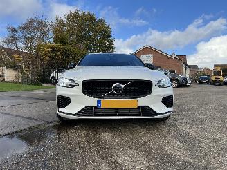 Volvo V-60 2.0 T6 Plug-in hybrid AWD Plus Dark picture 2
