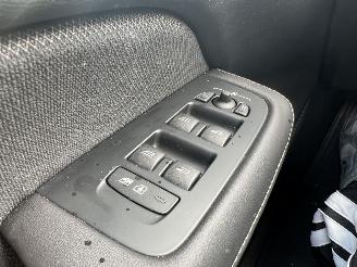 Volvo V-60 2.0 T6 Plug-in hybrid AWD Plus Dark picture 27