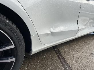 Volvo V-60 2.0 T6 Plug-in hybrid AWD Plus Dark picture 8